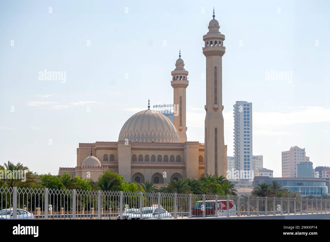 Manama, Bahrain - 27. Dezember 2023: Al Fateh Grand Mosque. Staatliche Moschee Bahrain Stockfoto