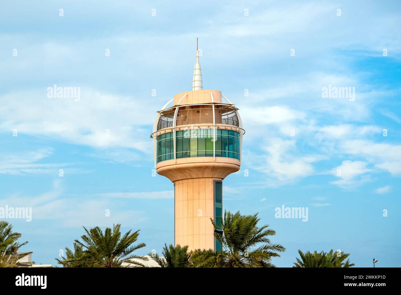 Wunderschönes Gebäude und der Kaffeehausturm in Prince Khalifa bin Salman Park HIDD Bahrain Stockfoto