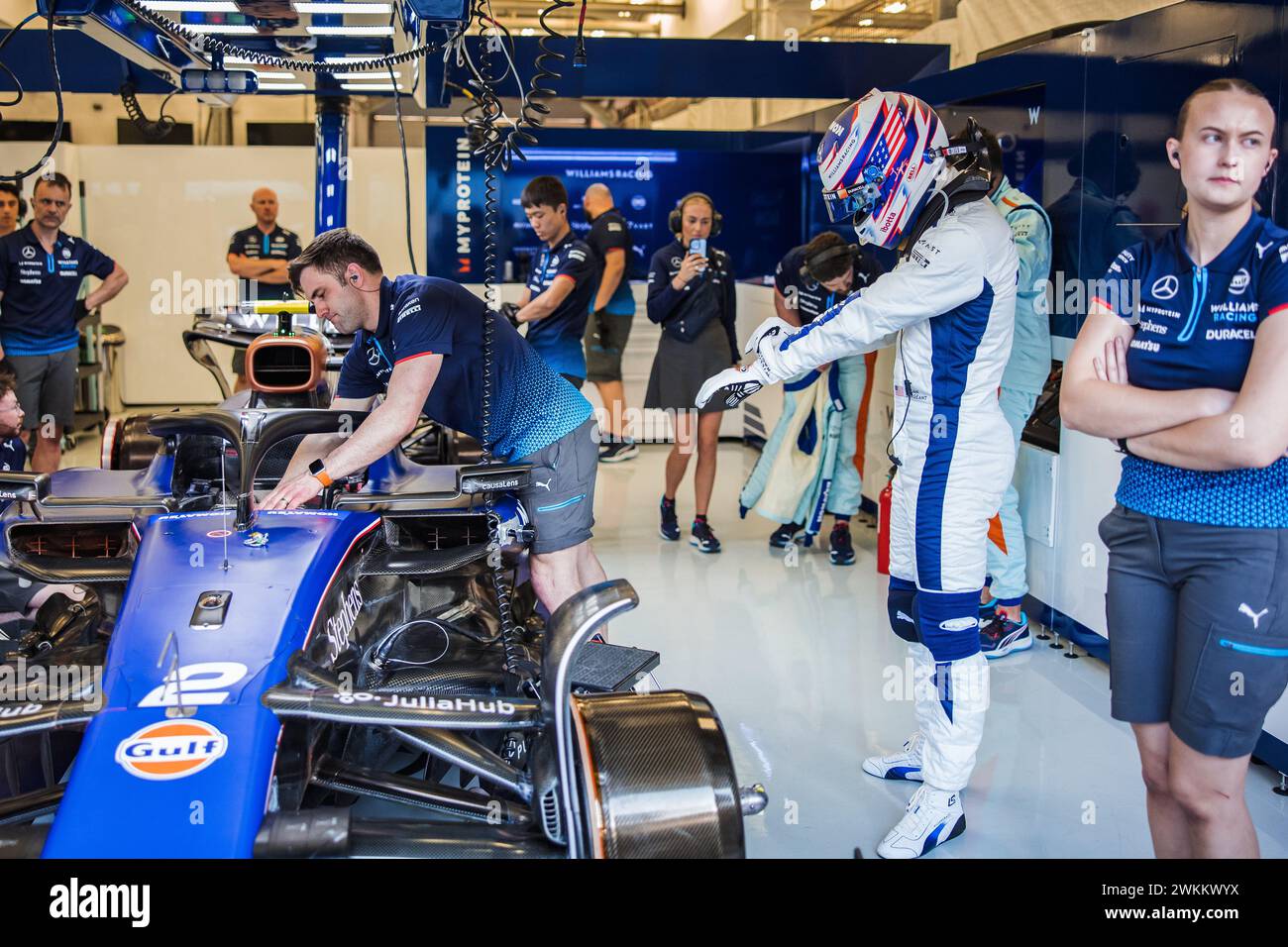Sakhir, Bahrain. Februar 2024. Logan Sargeant (USA) Williams Racing FW46. 21.02.2024. Formel-1-Test, Sakhir, Bahrain, Tag 1. Das Foto sollte lauten: XPB/Alamy Live News. Stockfoto