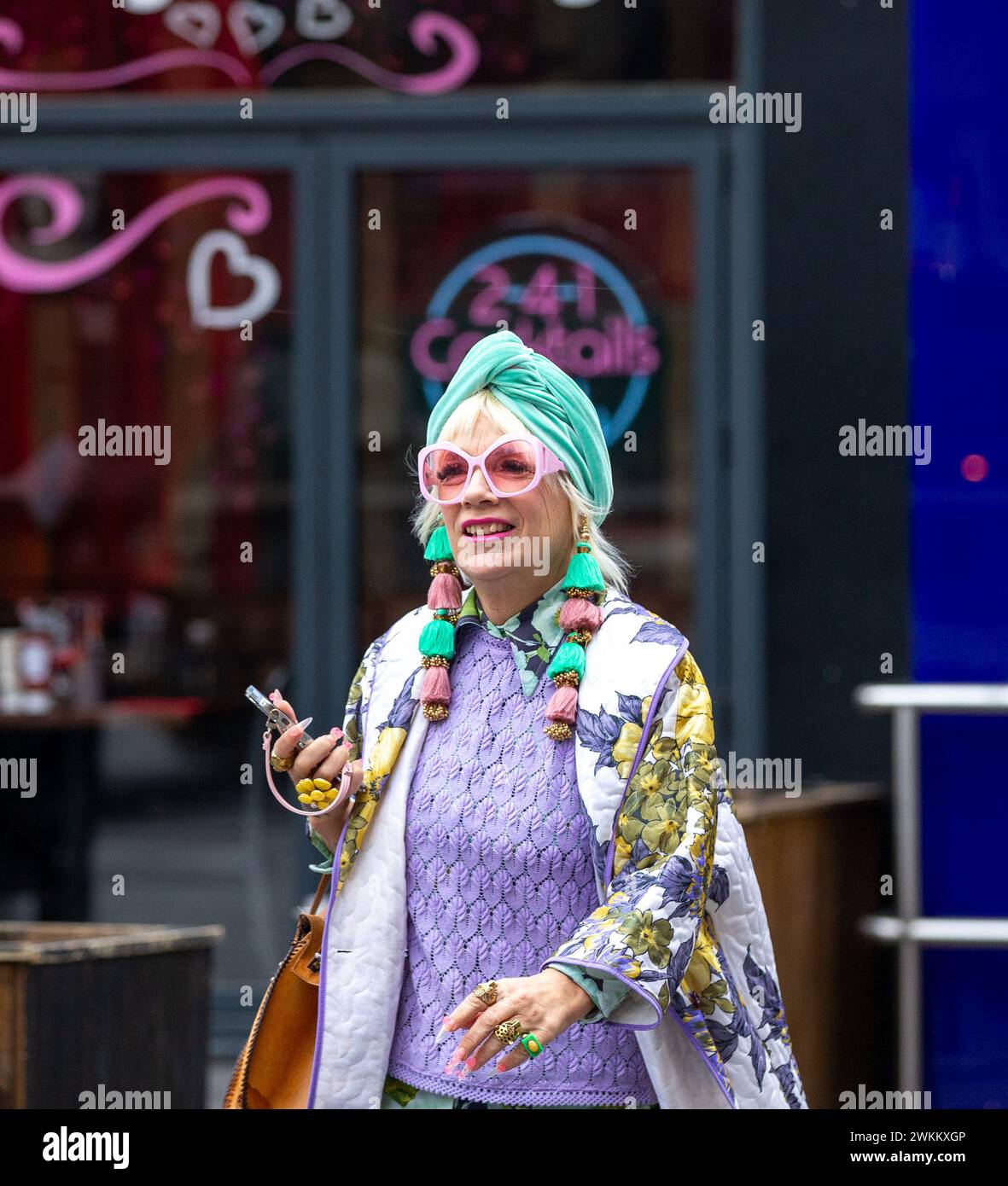 London, großbritannien, 20. Februar 2024 Lou Featherstone Modeaktivist außerhalb von Global Radio gesehen Stockfoto