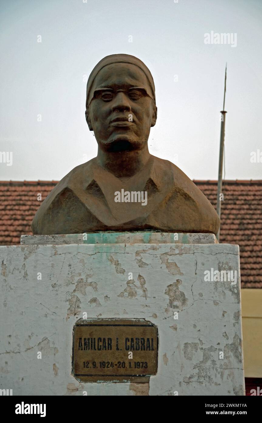 Statue von Amilcar Cabral, Bafata, Region Bafata, Guinea-Bissau. Amilcar Cabral war ein revolutionärer Kampf gegen den portugiesischen Kolonialismus und für Gu Stockfoto