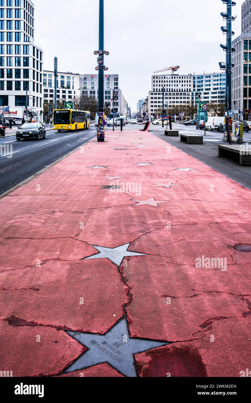 Verfallener Boulevard of Stars im Zentrum Berlins, deutsche Version des Hollywood Walk of Fame Stockfoto