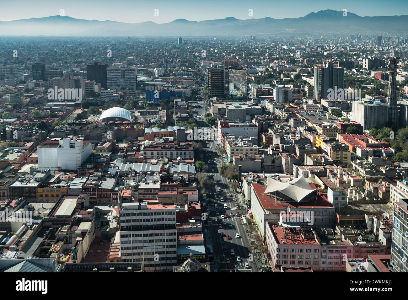 Stadtbild von in Mexico City, Mexiko mit Eje Central Avenue. Stockfoto