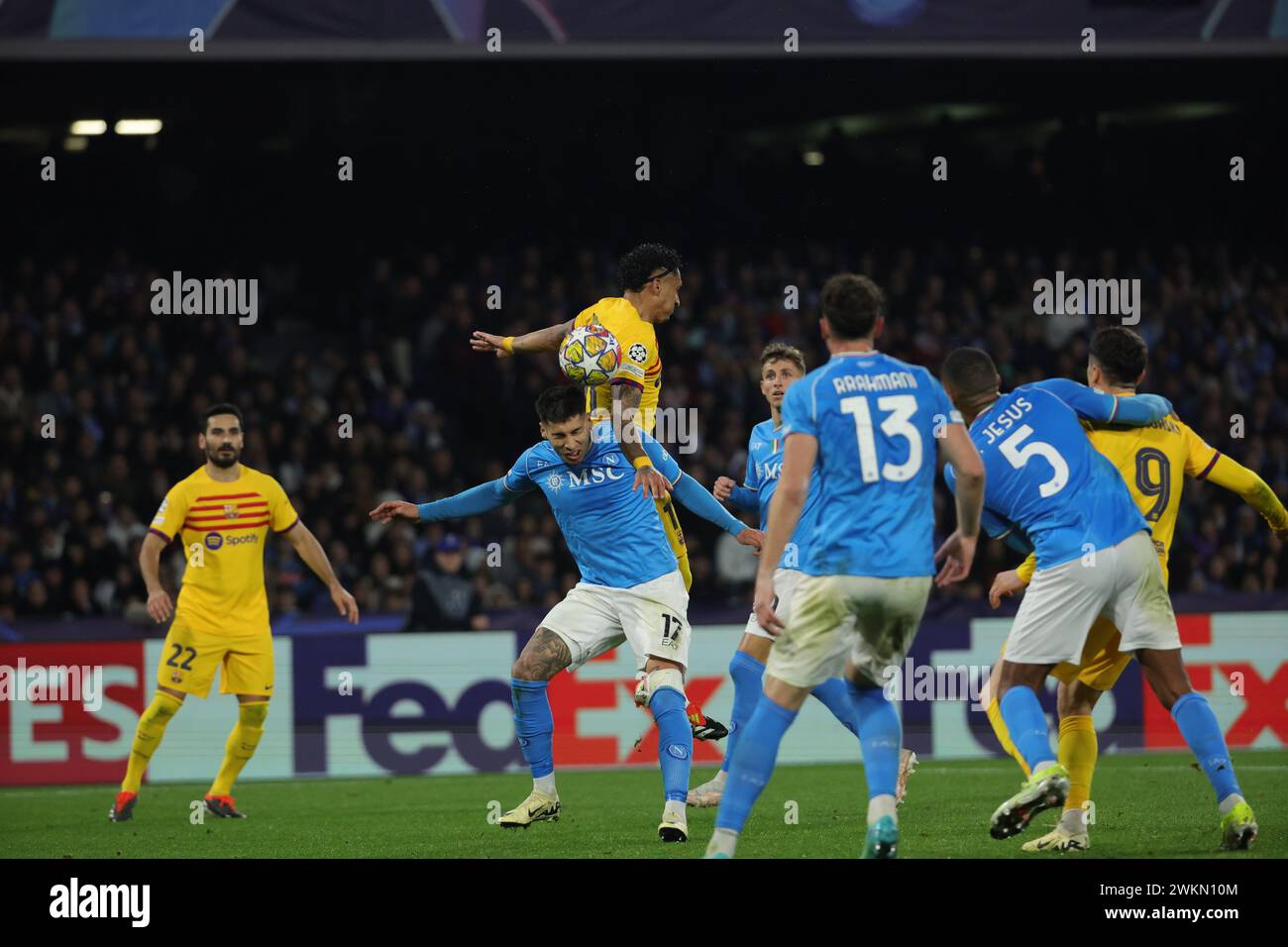 Neapel, Italien. Februar 2024. In Aktion während des UEFA CHAMPIONS LEAGUE-Fußballspiels zwischen NAPOLI und BARCELLONA im Diego Armando Maradona Stadium in Neapel, Italien - Mittwoch, 21. Februar 2024. ( Alessandro Garofalo/LaPresse ) Credit: LaPresse/Alamy Live News Stockfoto