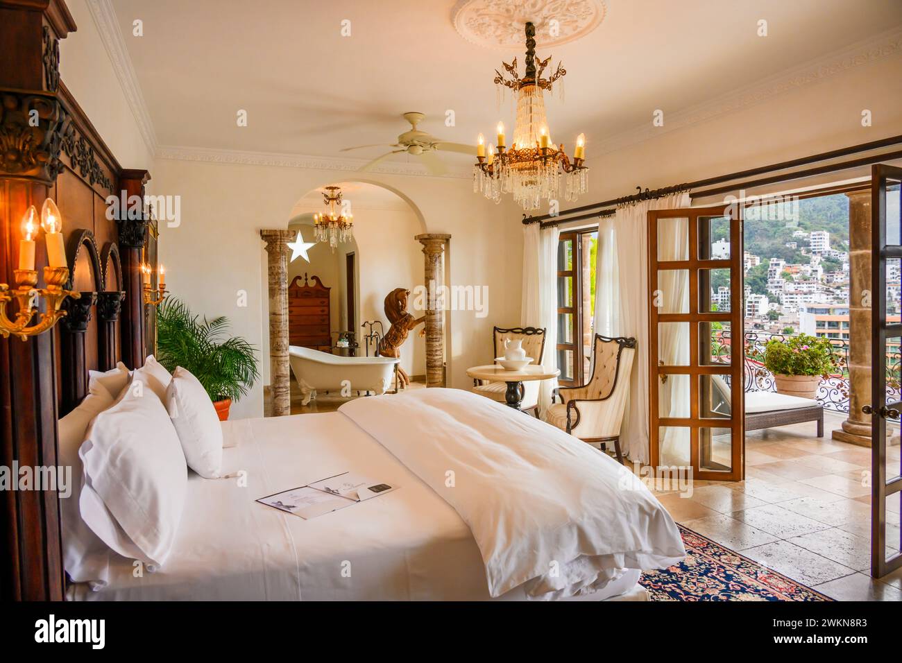Gästezimmer im Casa Kimberly, einem luxuriösen Boutique-Hotel in Puerto Vallarta, Mexiko. Stockfoto