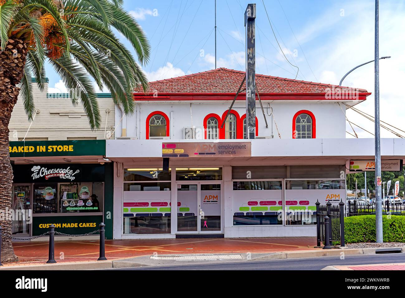 Moderne Ladenfronten in älteren Gebäuden Tamworth Australia CBD Stockfoto