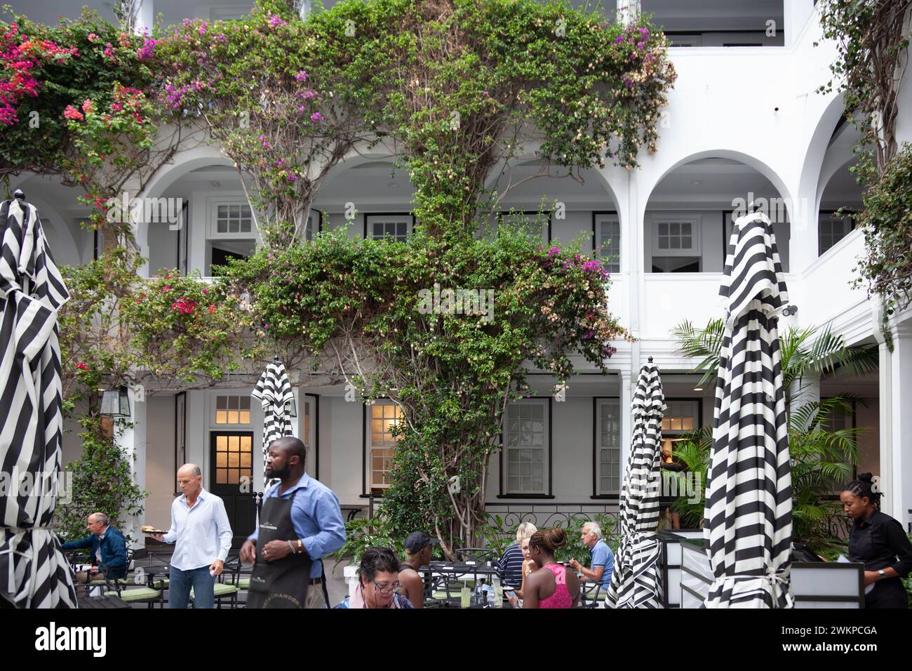 Winchester Mansions Boutique Hotel Courtyard Frühstück in Sea Point, Kapstadt - Südafrika Stockfoto