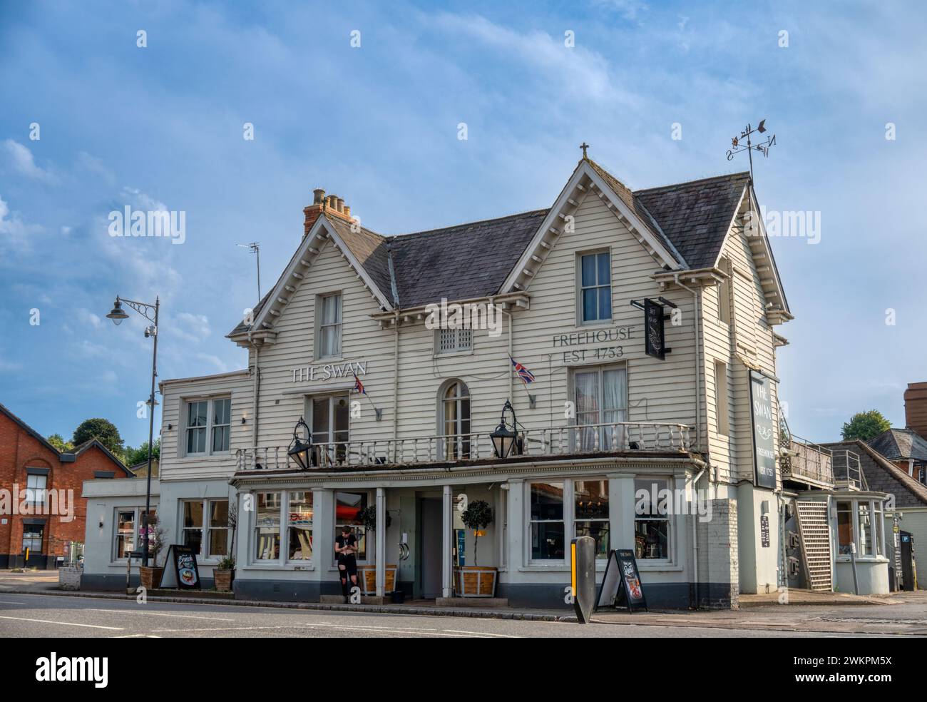 Milton Keys, Großbritannien, 8,7.2023, The Swan in Milton Keynes, das Schwan Freihaus gegründet 1753, mit wunderschöner Inneneinrichtung und schönem Garten, Milton Keynes i Stockfoto