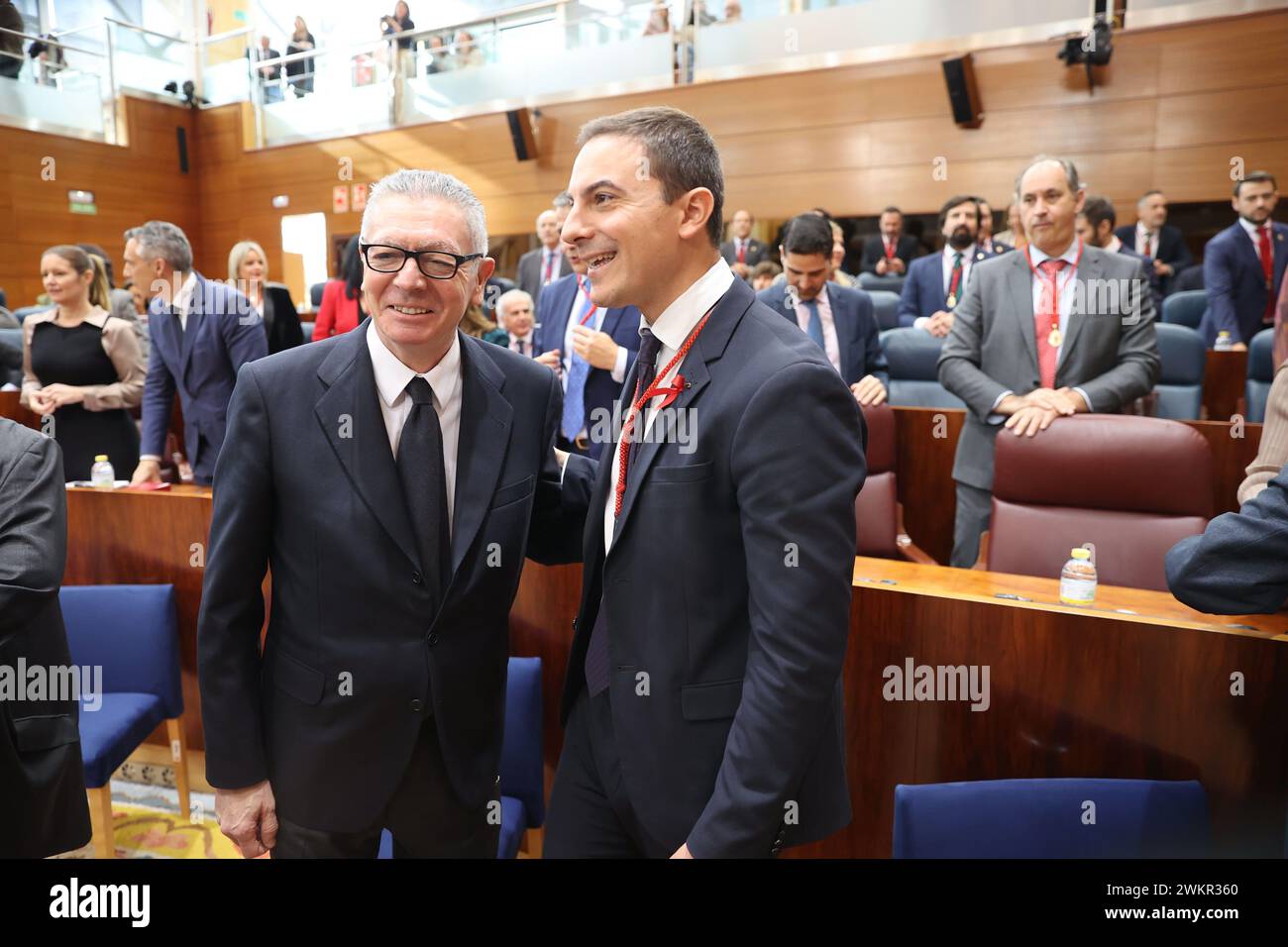 Madrid, 01.12.2023. Außerordentliche und institutionelle Plenartagung der Madrider Versammlung anlässlich des 40. Jahrestages ihrer Verfassung und des 25. Jahrestages der Einweihung ihres Hauptquartiers im Bezirk Puente de Vallecas unter dem Vorsitz von Enrique Ossorio. Foto: Jaime García. ARCHDC. Quelle: Album / Archivo ABC / Jaime García Stockfoto