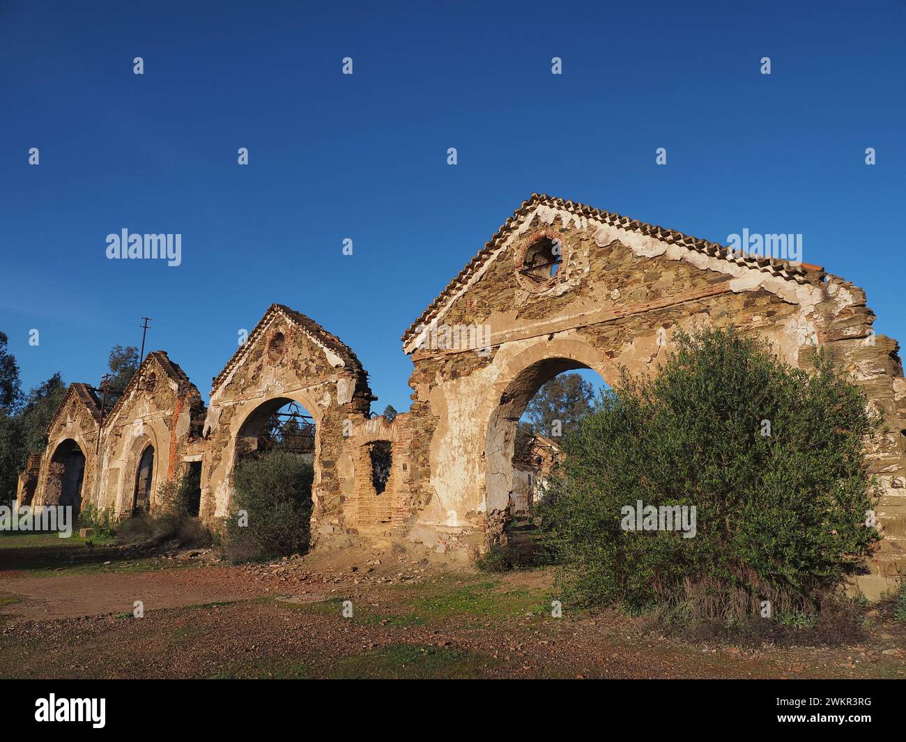 Edificios del antiguo complejo minero de la Mina São Domingos, ubicado en la parroquia de Corte do Pinto, en el municipio de Mértola. Portugal Stockfoto