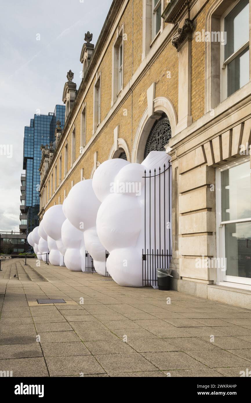 Aufblasbare Kunstinstallationen im Balloon Museum, Old Billingsgate Market, City of London, England, Großbritannien Stockfoto