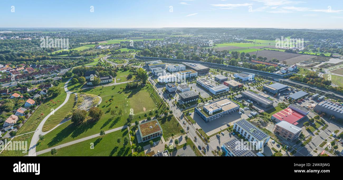 Aus der Vogelperspektive zum Sheridan-Gelände, ehemaliges Kasernengebiet in Augsburg-Pfersee, heute Wohngebiet, Park- und Gewerbegebiet Stockfoto