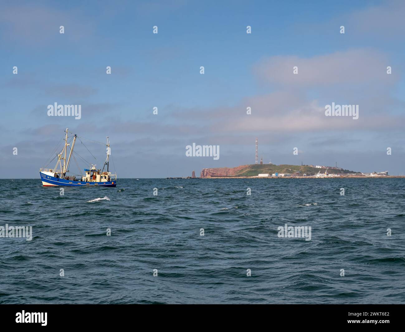 Trawlerfischen in der Deutschen Bucht, Nordsee, bei der Insel Helgoland, Schleswig-Holstein, Deutschland Stockfoto