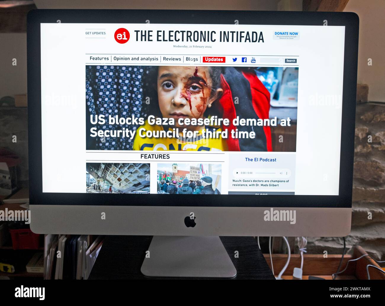 "USA blockieren Gaza-Waffenstillstandsnachfrage beim Sicherheitsrat zum dritten Mal" Computer-Screenshot von ei der Online-Website der elektronischen Intifada vom 21. Februar 2024 Stockfoto
