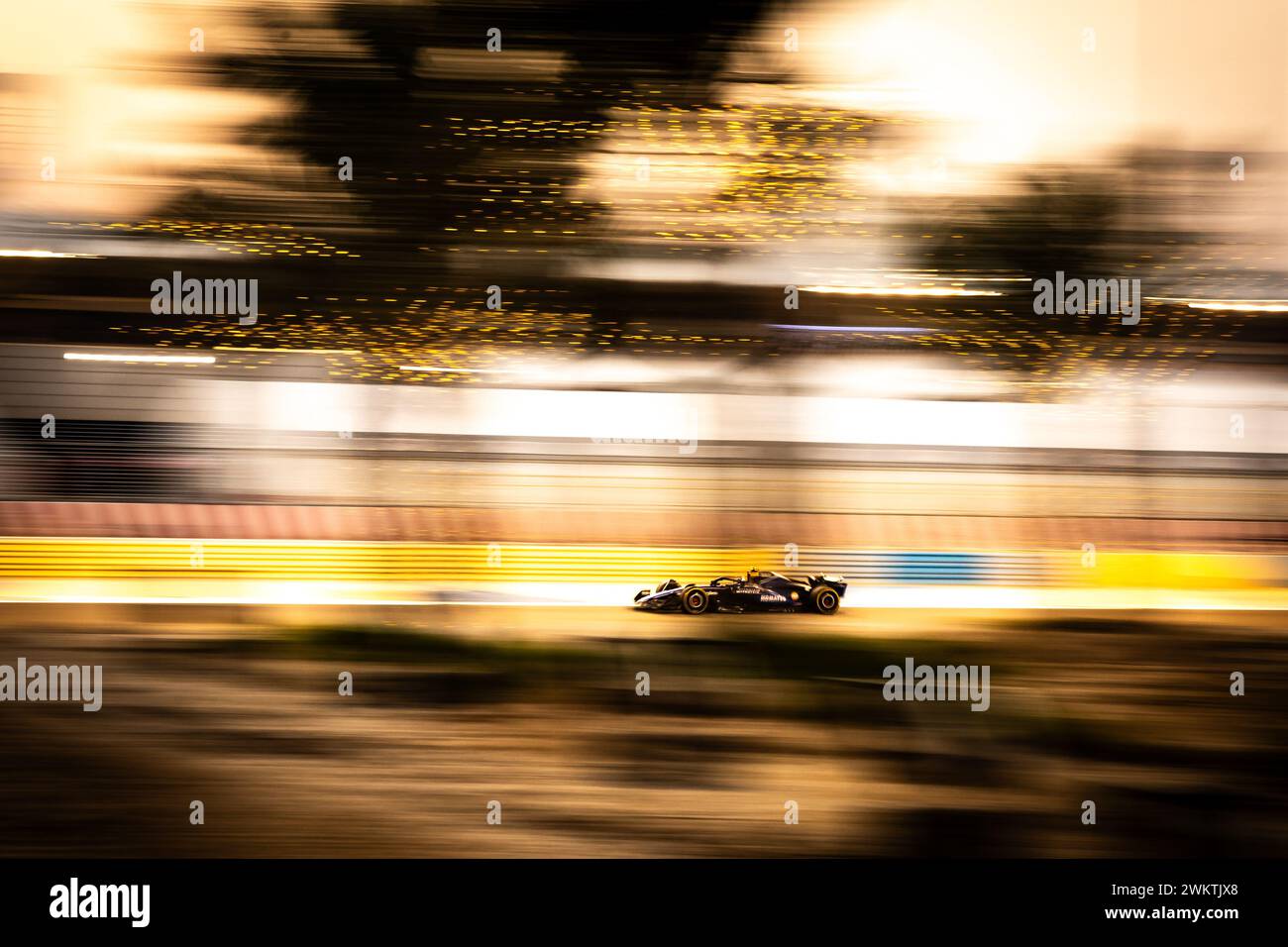 Sakhir, Bahrain. Februar 2024. Logan Sargeant (USA) Williams Racing FW46. 22.02.2024. Formel-1-Test, Sakhir, Bahrain, Tag Zwei. Das Foto sollte lauten: XPB/Alamy Live News. Stockfoto