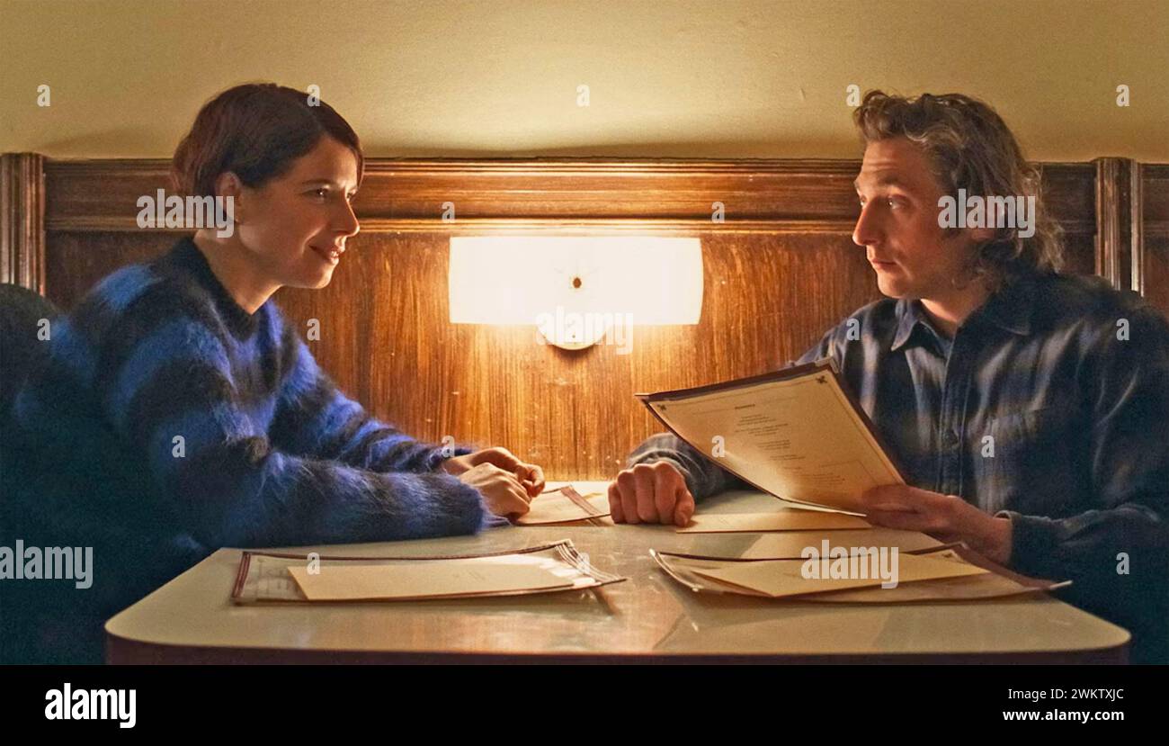 FINGERNAILS 2023 Apple TV+ Film mit Jessie Buckley und Jeremy Allen White Stockfoto