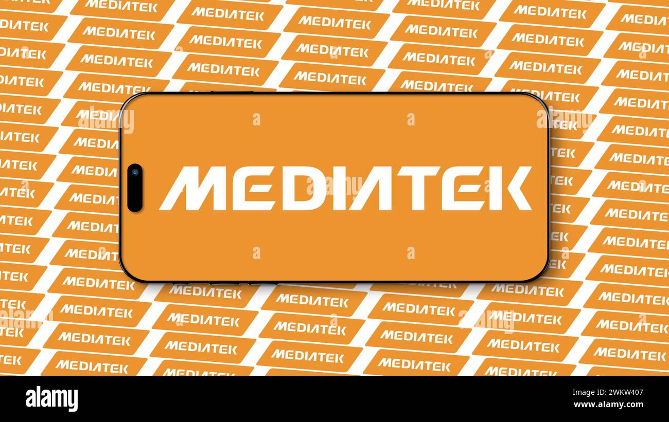 Istanbul, Türkei - 19. Februar 2024: MediaTek-Logo auf dem Smartphone-Bildschirm über einem sich wiederholenden Muster des Logo-Hintergrunds. MediaTek ist ein Halbleiterunternehmen sp Stockfoto