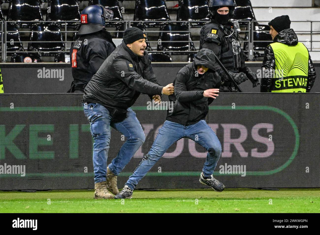 Frankfurt Am Main, Deutschland. Februar 2024. Nach einem Fußballspiel zwischen der Eintracht Frankfurt und den Belgiern Royale Union Saint Gilloise am Donnerstag, den 22. Februar 2024, in Frankfurt am Main, dem Rückspiel der Play-offs-Phase der UEFA Conference League. Das erste Leg endete mit einem Unentschieden von 2-2. BELGA FOTO LAURIE DIEFFEMBACQ Credit: Belga News Agency/Alamy Live News Stockfoto