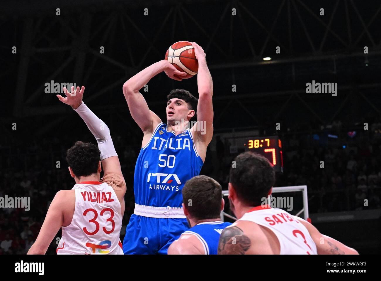 Qualificazioni euro 2025 italia Fotos und Bildmaterial in hoher
