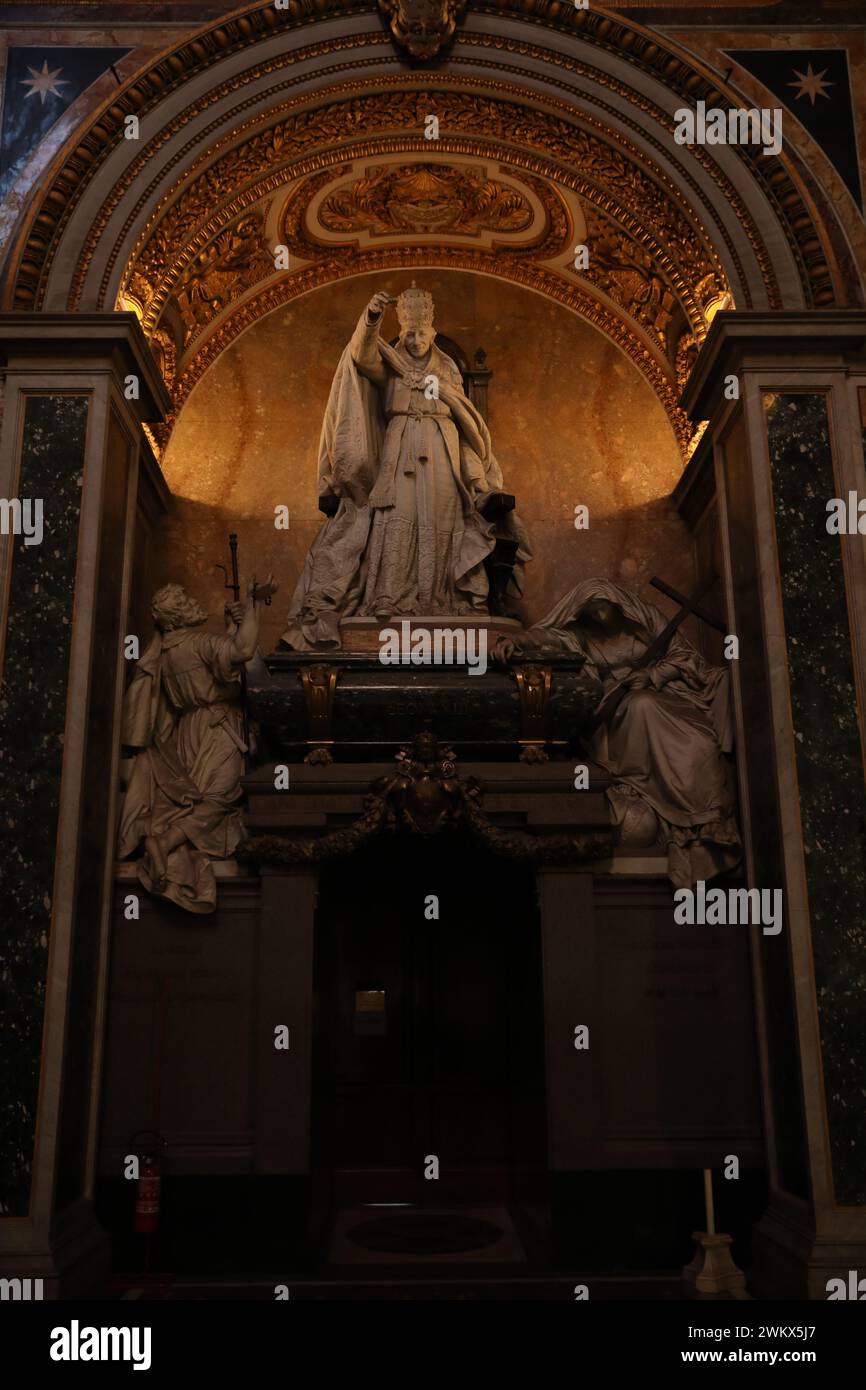 ROM, ITALIEN - 2. FEBRUAR 2024: Grab von Papst Leo XIII. In der Basilika St. John Lateran Stockfoto