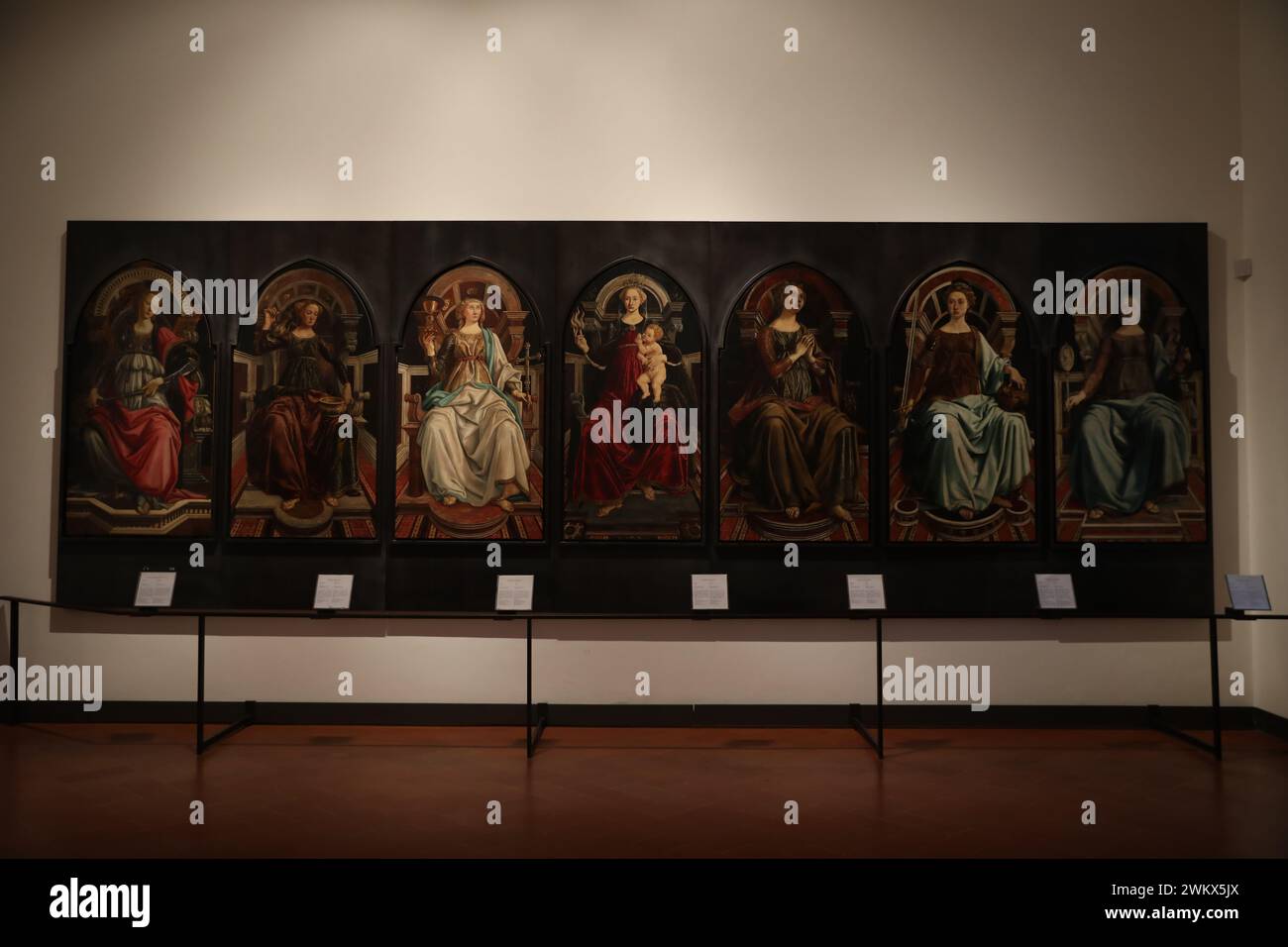 Florenz, Italien - 8. Februar 2024: Berühmte «Sieben Tugenden» von Sandro Botticelli in der Galerie Uffizien Stockfoto