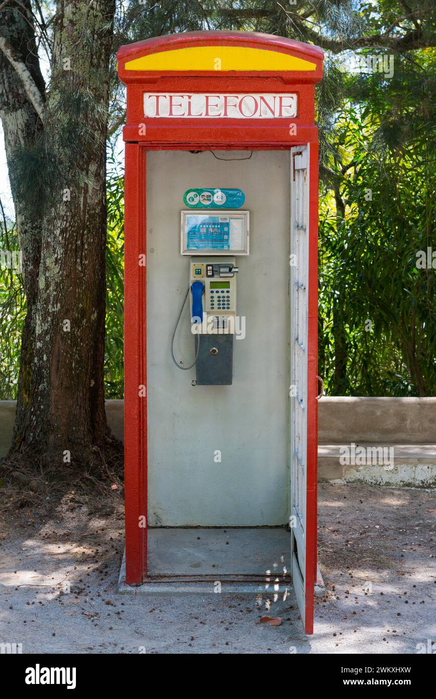 Historische Telefonbox, Kommunikation, Telefon, Festnetz, Telekommunikation, mobil, Konversation, Telefongerät, Sprechen, Kommunizieren Stockfoto