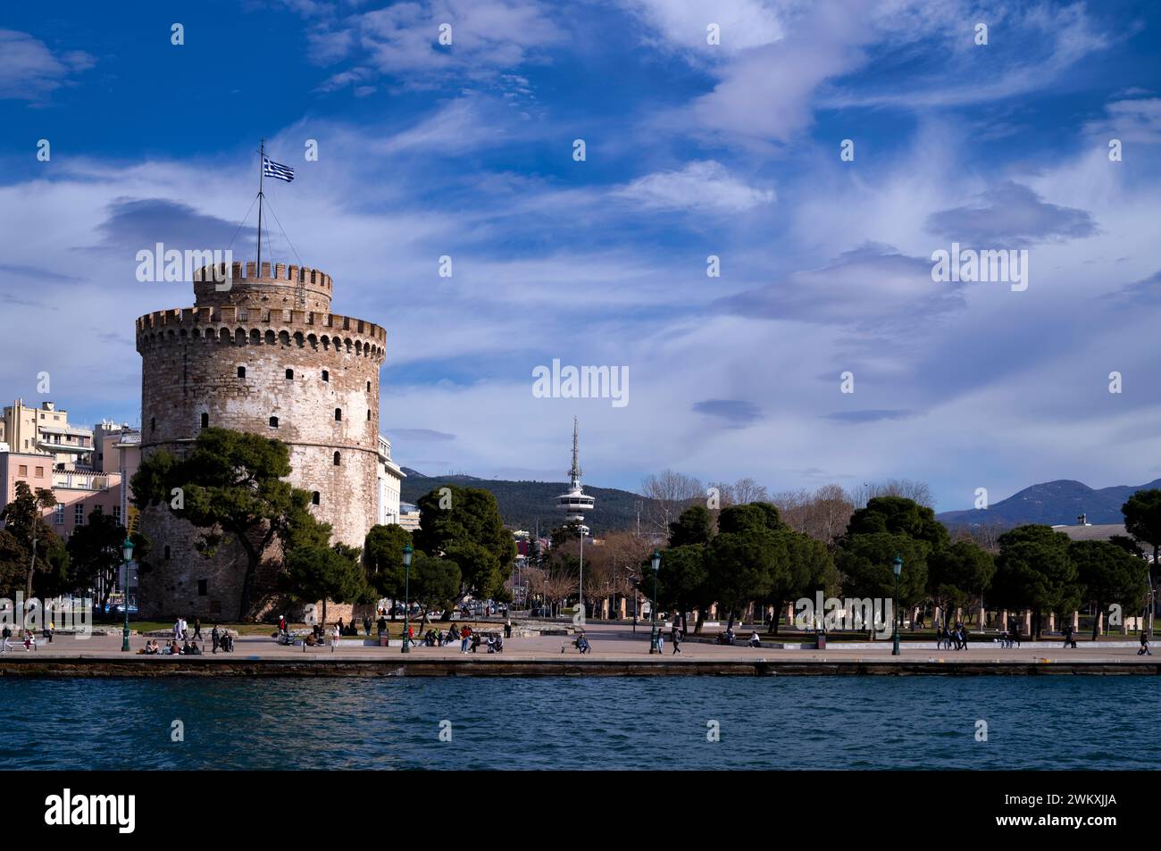 Weißer Turm, OTE-Turm, Fernsehturm mit Skyline Cafe, Uferpromenade, Thessaloniki, Mazedonien, Griechenland Stockfoto