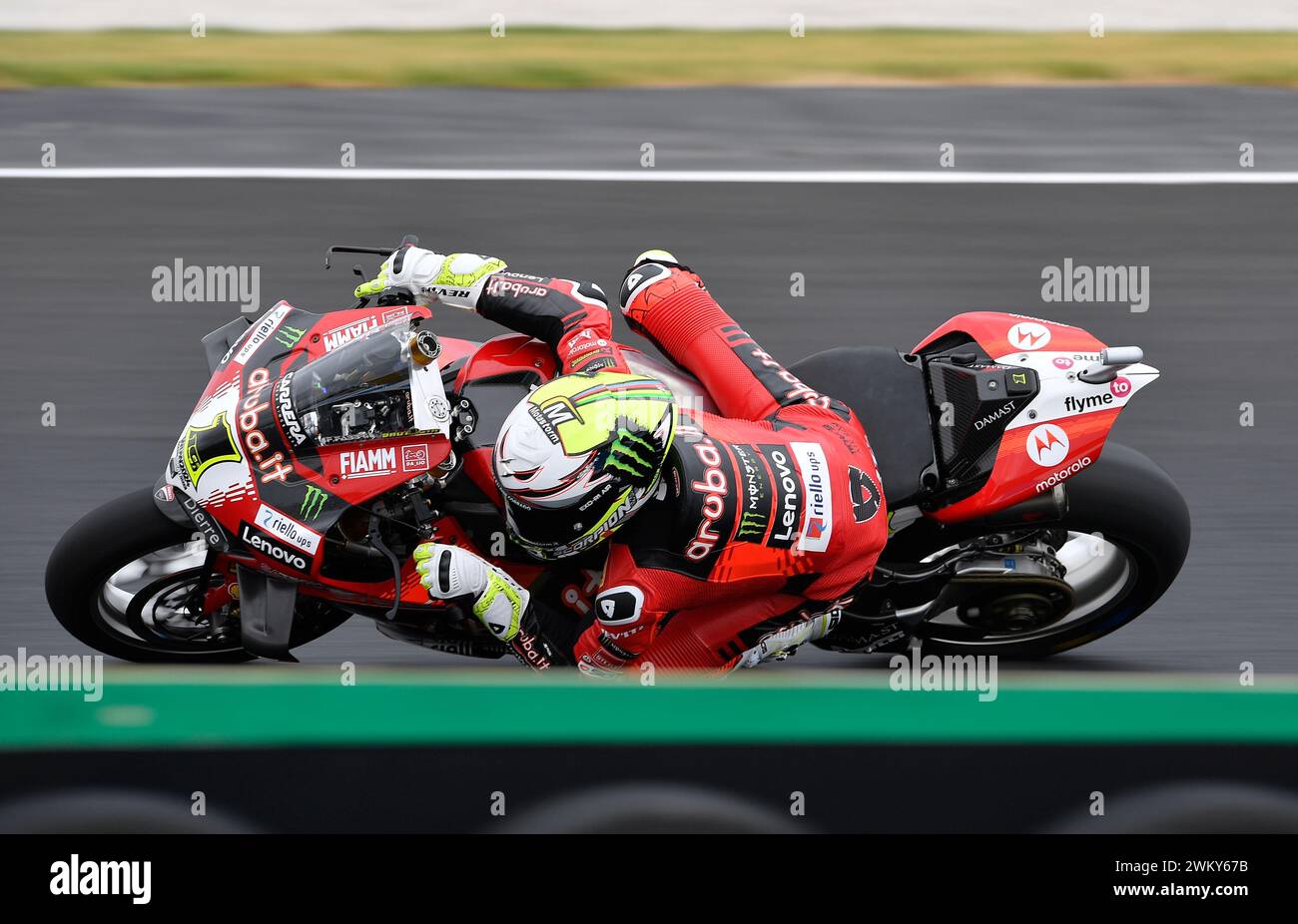 MELBOURNE, AUSTRALIEN. 23. Februar 2024. Alvaro Bautista (1) aus Spanien fuhr mit dem Ducati Panigale V4R für Aruba.IT Racing - Ducati bei der Eröffnungsrunde der Superbike-Weltmeisterschaft 2024 auf dem Phillip Island Circuit. Karl Phillipson/Alamy Live News Stockfoto