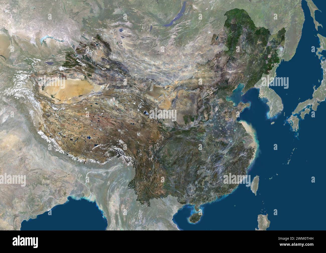 Farb-Satellitenbild von China, mit Maske. Stockfoto