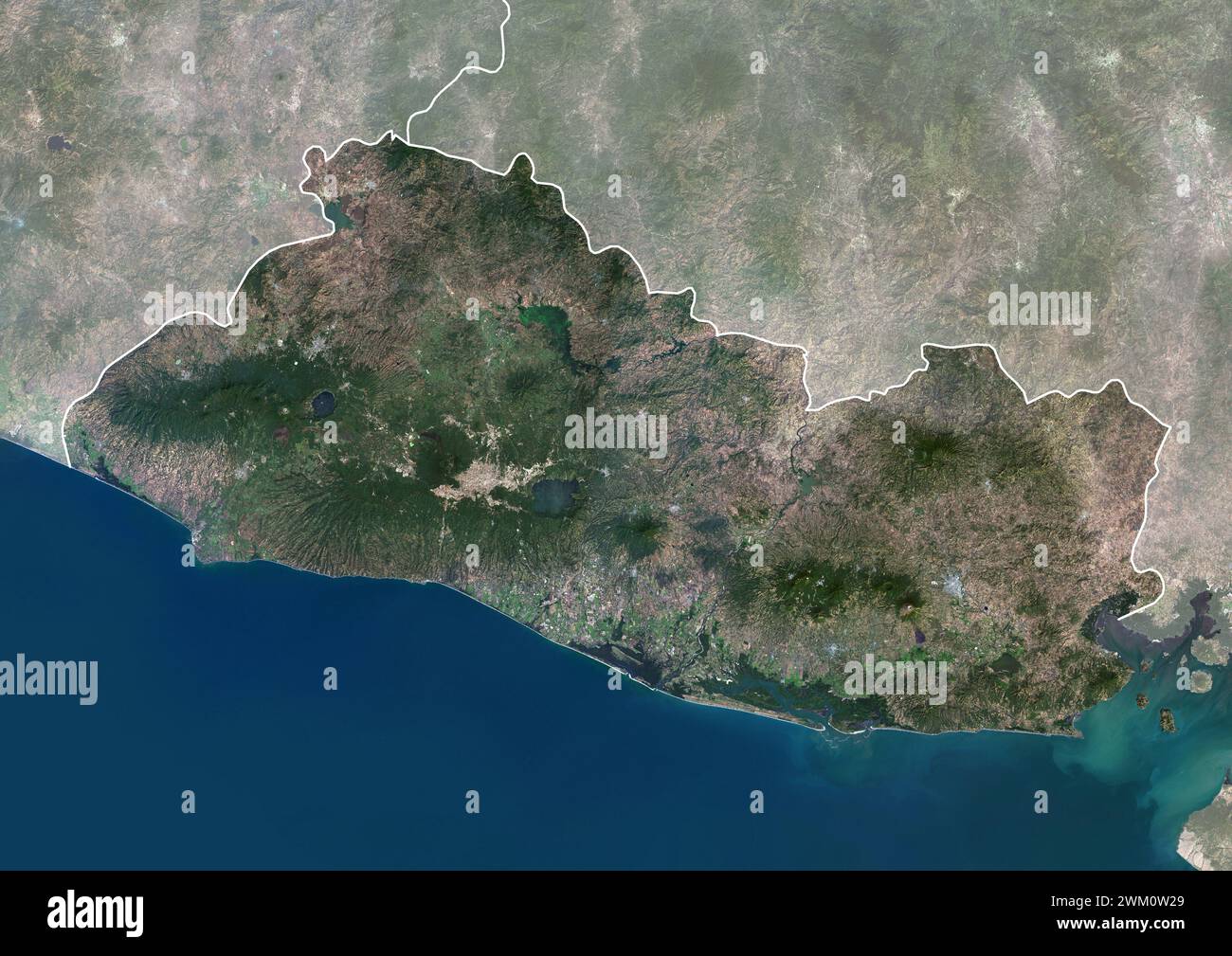 Farb-Satellitenbild von El Salvador, mit Grenzen und Maske. Stockfoto