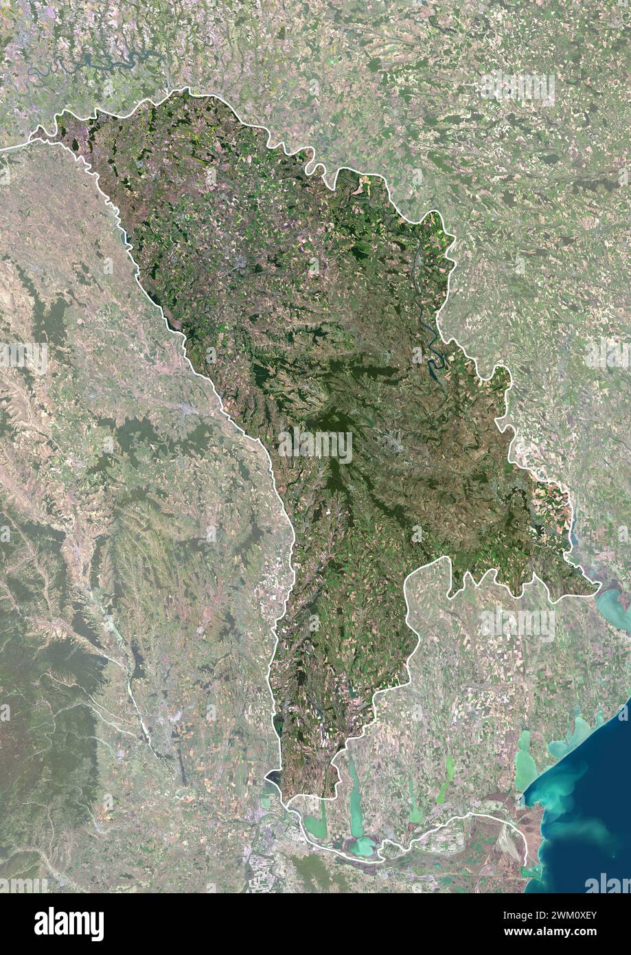 Farb-Satellitenbild von Moldau, mit Rändern und Maske. Stockfoto