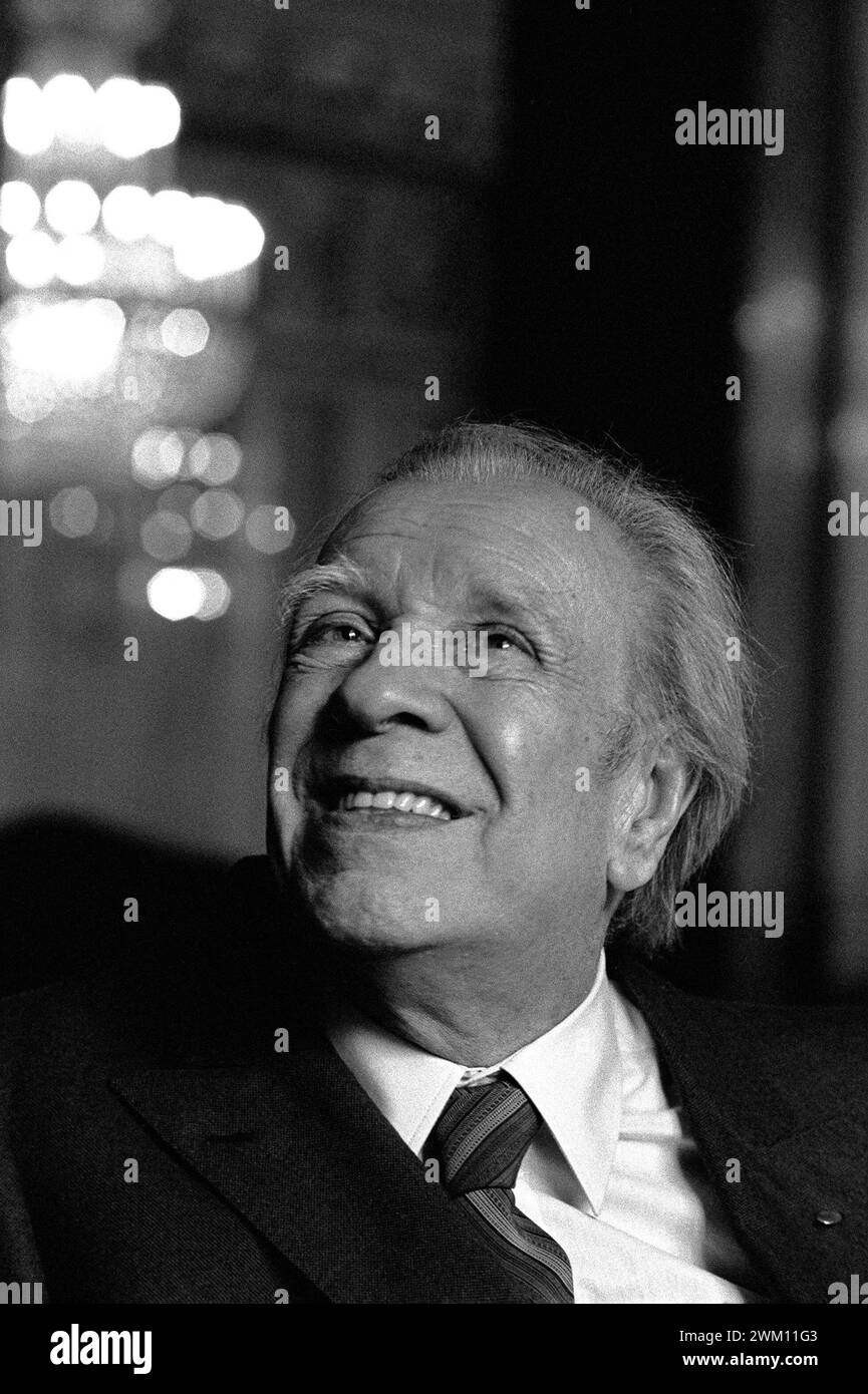 3825270 Jorge Luis Borges; (add.info.: Rom, Westin Excelsior Hotel, 1981. Argentinischer Schriftsteller Jorge Luis Borges / Roma, Hotel Westin Excelsior, 1981. Lo scrittore argentino Jorge Luis Borges); © Marcello Mencarini. Alle Rechte vorbehalten 2024. Stockfoto