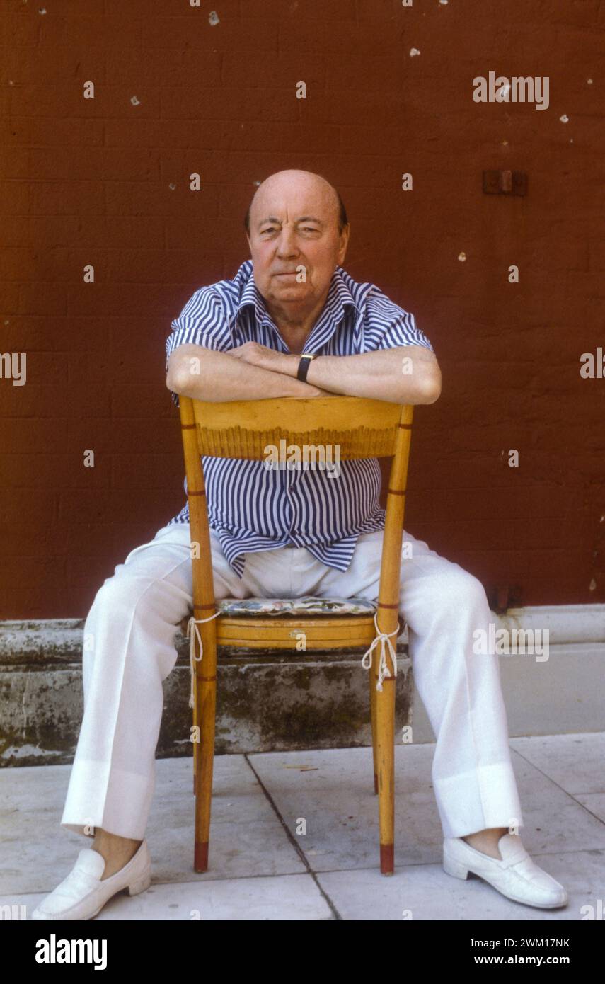 3831819 Marcel Carné; (Filmfestival von Venedig add.info.:, um 1982. Französischer Regisseur Marcel Carné / Mostra del Cinema di Venezia, 1982 ca. IL regista Marcel Carné); © Marcello Mencarini. Alle Rechte vorbehalten 2024. Stockfoto