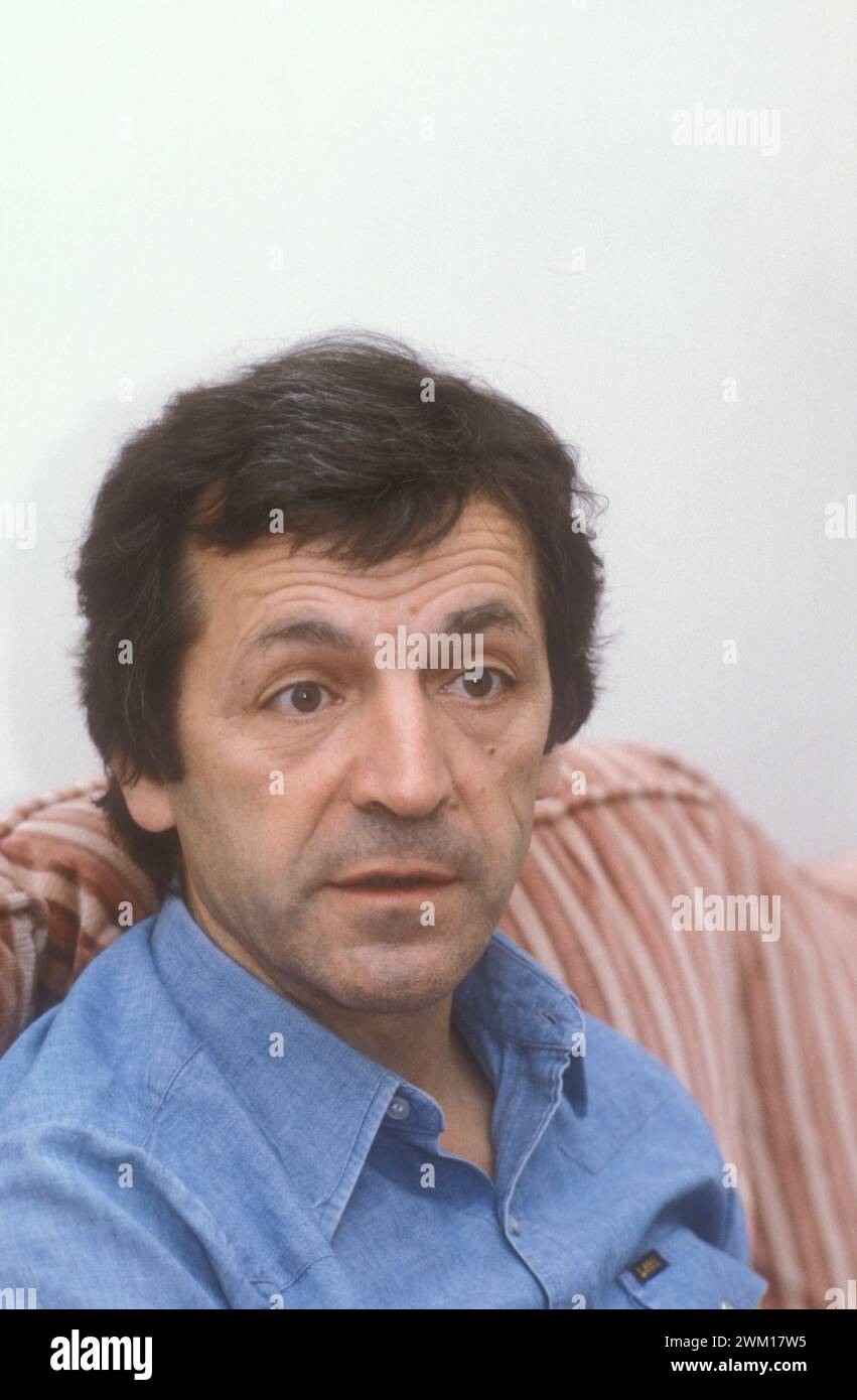 3832149 Costa Gavras; (add.info.: Cannes Filmfestival 1982. Griechischer Regisseur Costa Gavras / Festival del Cinema di Cannes 1982. IL regista Costa Gavras); © Marcello Mencarini. Alle Rechte vorbehalten 2024. Stockfoto