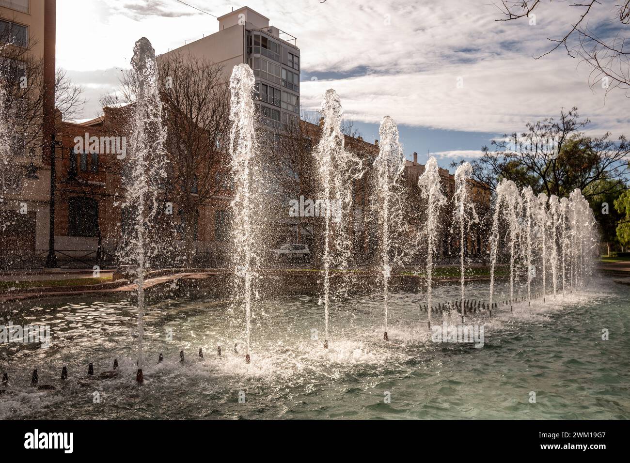 Valencia, 16. Februar 2024: Straßenbrunnen Stockfoto