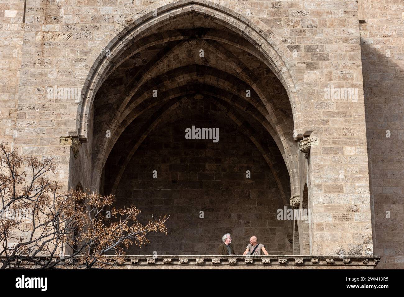 Valencia, 16. Februar 2024: Quart und Serranos Towers Stockfoto