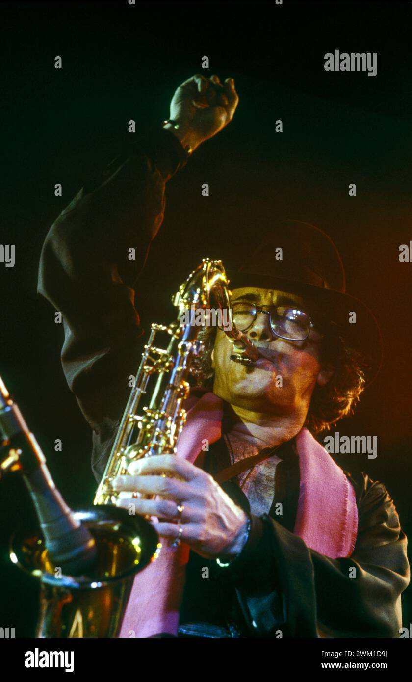 4067436 Rom, 1981. Argentinischer Jazzsaxophonist Gato Barbieri (Foto); (add.info.: Rom; Roma, Italien; Italien; Rom, 1981. IL sassofonista Jazz Gato Barbieri); © Marcello Mencarini. Alle Rechte vorbehalten 2024. Stockfoto