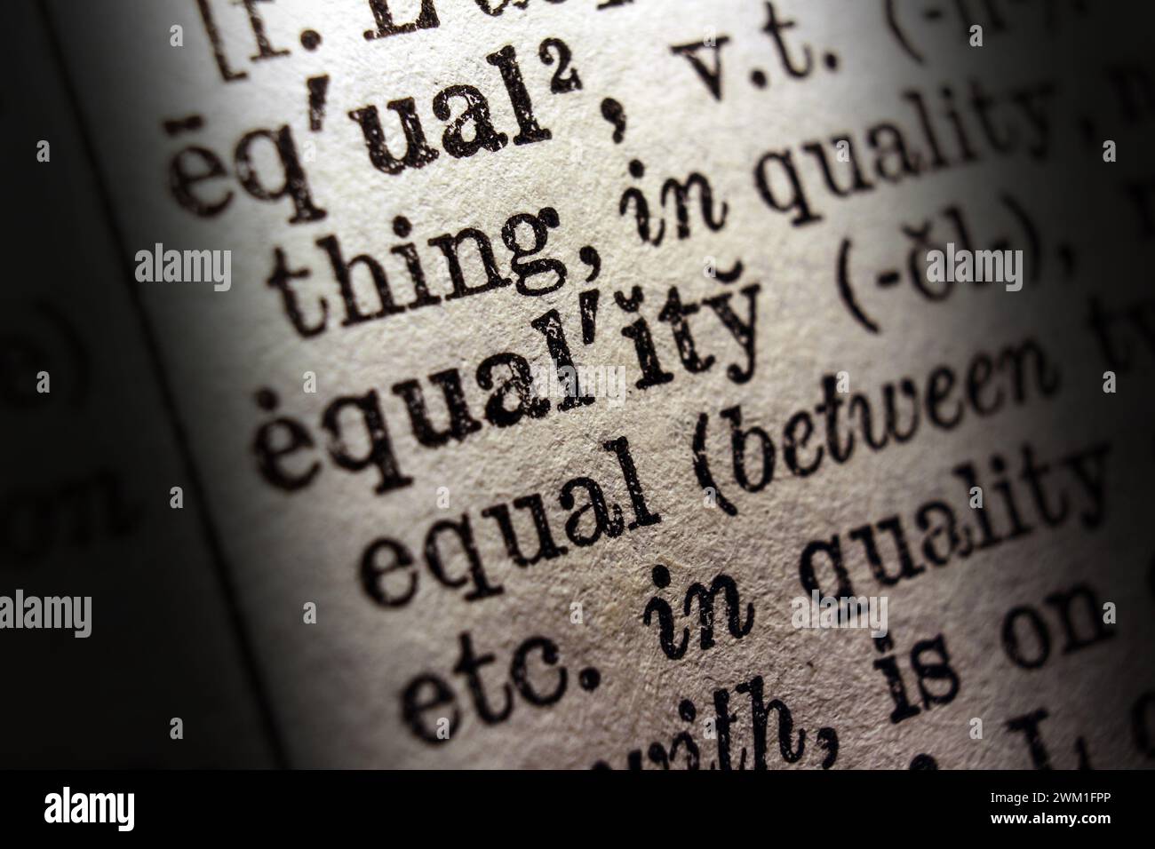 Definition von Wortgleichheit auf Wörterbuchseite, selektiver Fokus, Nahaufnahme Stockfoto
