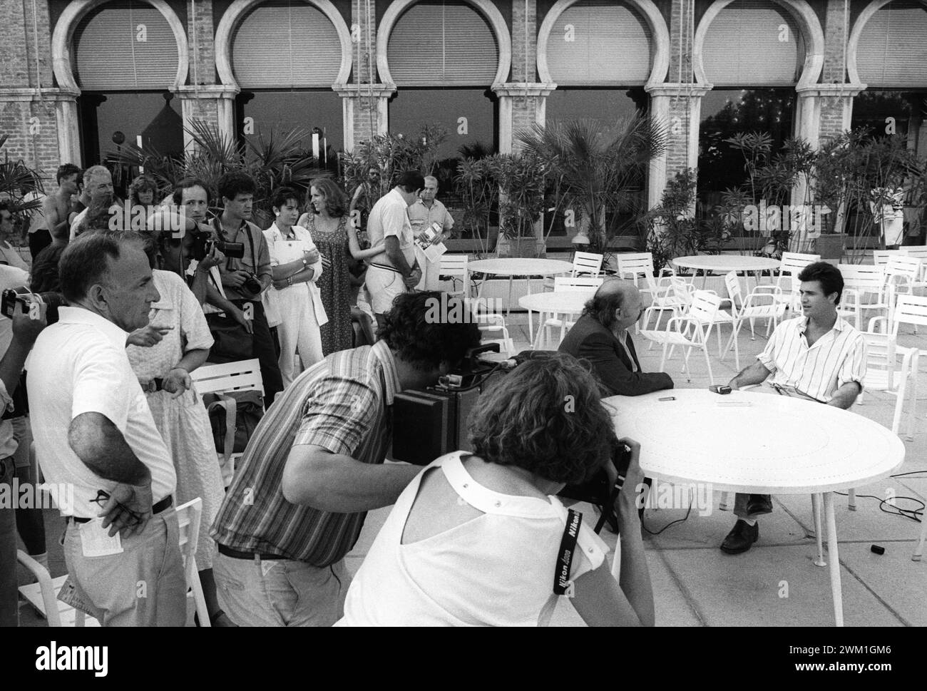 4068830 Venedig Lido, Venedig Filmfestival um 1985. US-amerikanischer Schauspieler Mel Gibson (Foto); (add.info.: Venedig Lido; Lido di Venezia, Italien; Lido di Venezia, Mostra del Cinema di Venezia 1985. L'attore Mel Gibson); © Marcello Mencarini. Alle Rechte vorbehalten 2024. Stockfoto