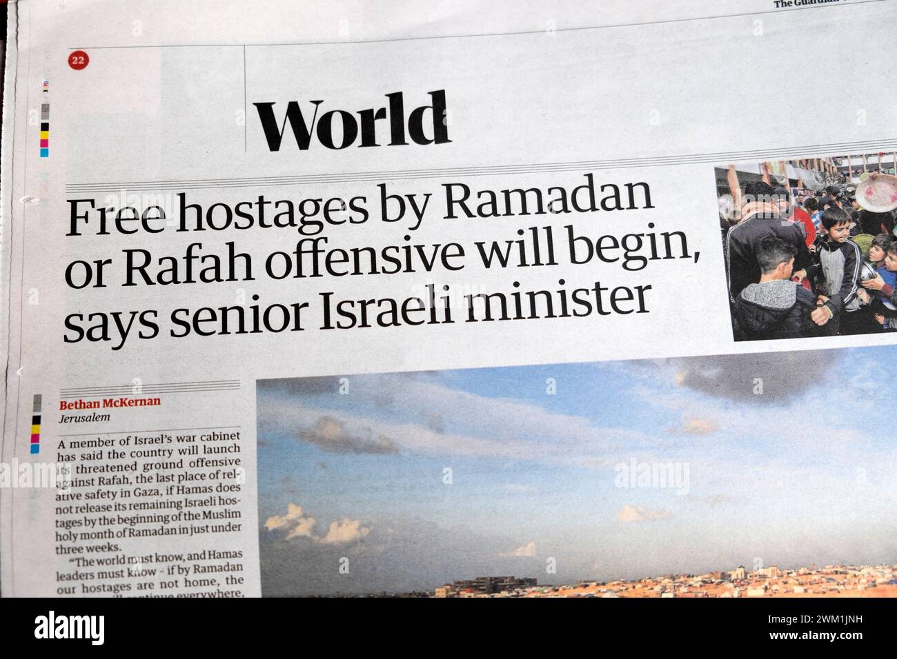 "Freie Geiseln durch Ramadan oder Rafah werden beginnen, sagt der hochrangige israelische Minister' Guardian Zeitung Israel Gaza palästinensischer Krieg artikel 2024 UK Stockfoto