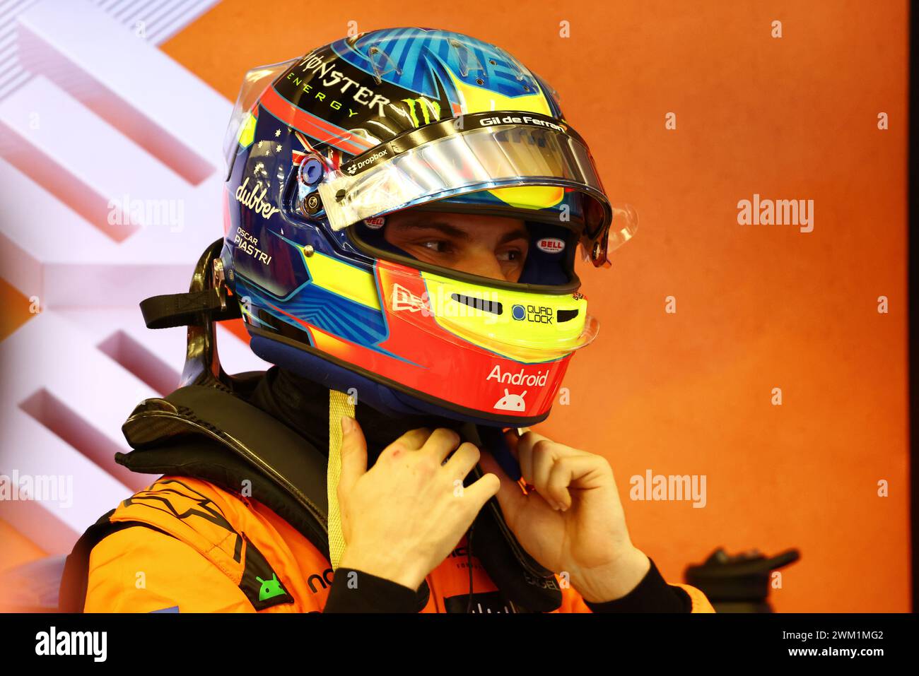 Sakhir, Bahrain. Februar 2024. Oscar Piastri (aus) McLaren. Formel-1-Test, Tag drei, Freitag, 23. Februar 2024. Sakhir, Bahrain. Quelle: James Moy/Alamy Live News Stockfoto