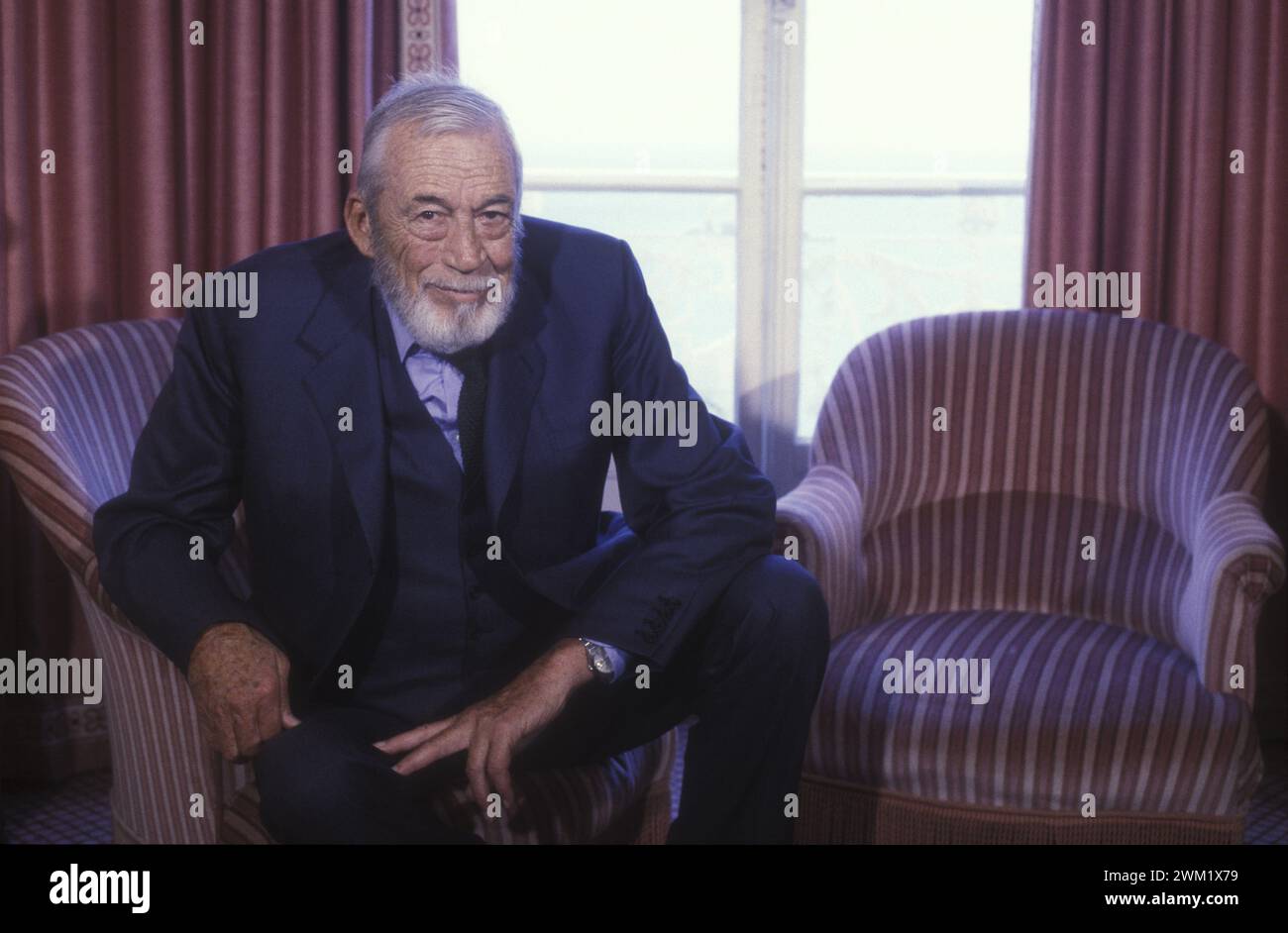 MME4739402 Cannes Filmfestival 1984. US-amerikanischer Regisseur und Schauspieler John Huston/Festival del Cinema di Cannes 1984. Er registrierte John Huston -; (add.info.: Cannes Film Festival 1984). US-amerikanischer Regisseur und Schauspieler John Huston/Festival del Cinema di Cannes 1984. Er registrierte John Huston -); © Marcello Mencarini. Alle Rechte vorbehalten 2024. Stockfoto