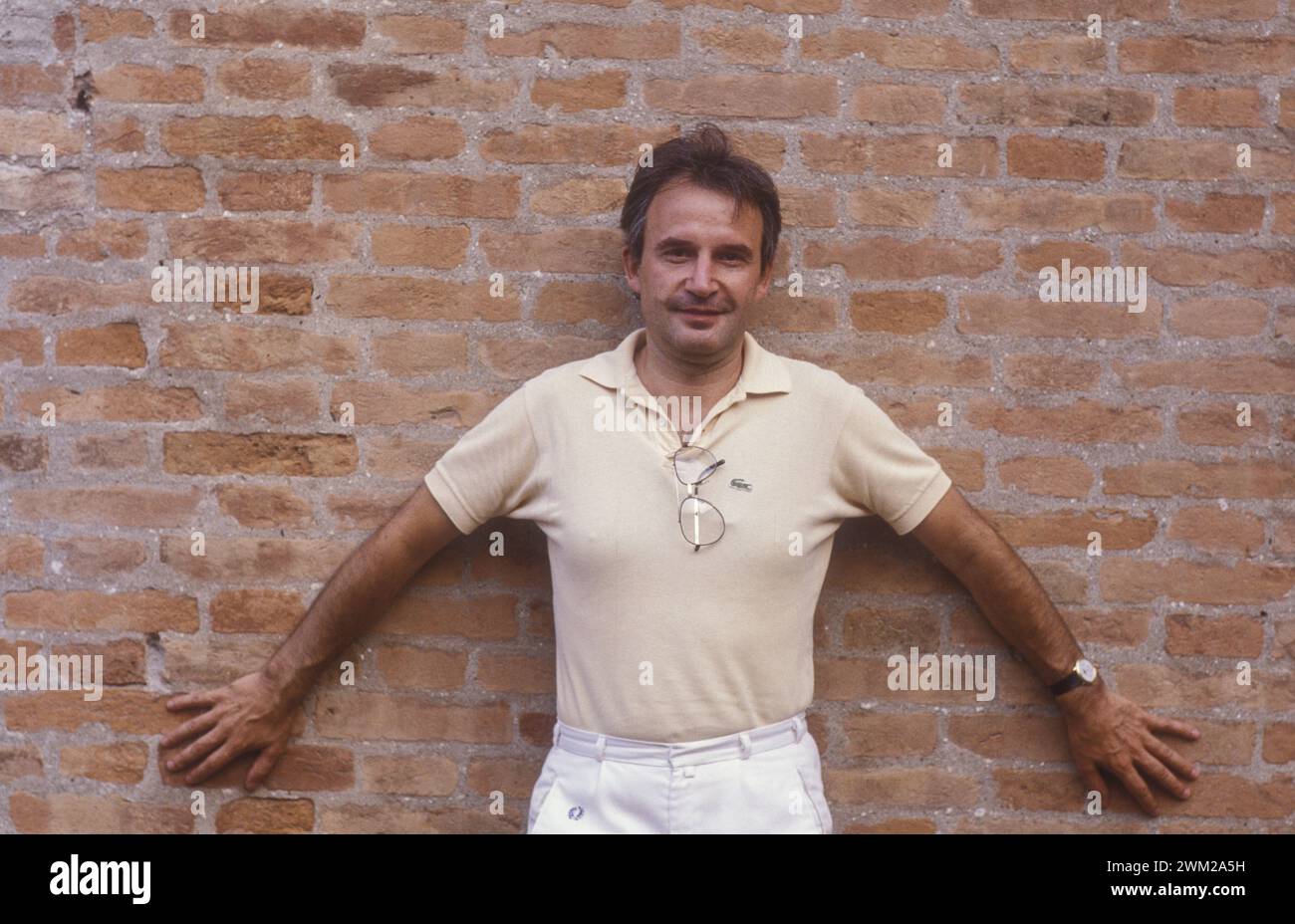 MME4809409 Venedig-Lido, Venedig-Film Festival 1984. Der italienische Komponist Giorgio Moroder präsentierte auf dem Festival eine restaurierte Version des Stummfilms Metropolis mit einem neuen Rock-Soundtrack/Lido di-Venezia, Mostra del Cinema di-Venezia 1984. IL compositore Giorgio Moroder, al Festival per präsentare una versione restaurata del Film muto Metropolis con una nuova colonna sonora Rock -; (add.info.: Venedig-Lido, Venedig-Film Festival 1984. Der italienische Komponist Giorgio Moroder präsentierte auf dem Festival eine restaurierte Version des Stummfilms Metropolis mit einem neuen Rock-Soundtrack/Lido di-Venezia, Mostra del Stockfoto