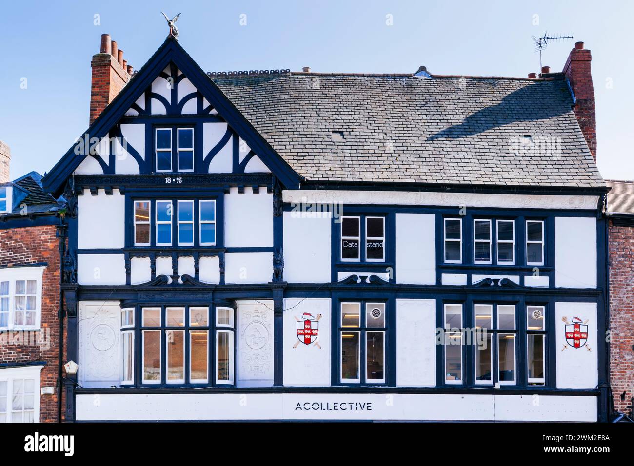 Gebäude im Neo-tudor-Stil. York, North Yorkshire, Yorkshire und The Humber, England, Vereinigtes Königreich, Europa Stockfoto