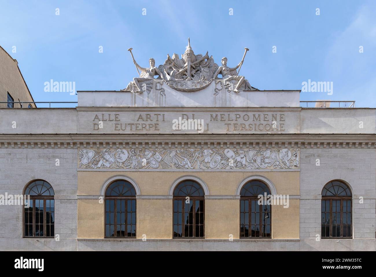 Teatro Argentina, berühmtes historisches Theater und Opernhaus aus dem 18. Jahrhundert. Largo di Torre Argentinien, Rom, Italien, Europa, Europäische Union, EU Stockfoto