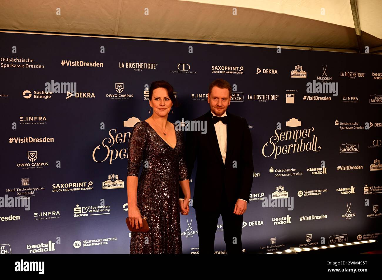 Michael Kretschmer mit Ehefrau Annett Hofmann beim 16. SemperOpernball 2024 in der Semperoper. Dresden, 23.02.2024 Stockfoto