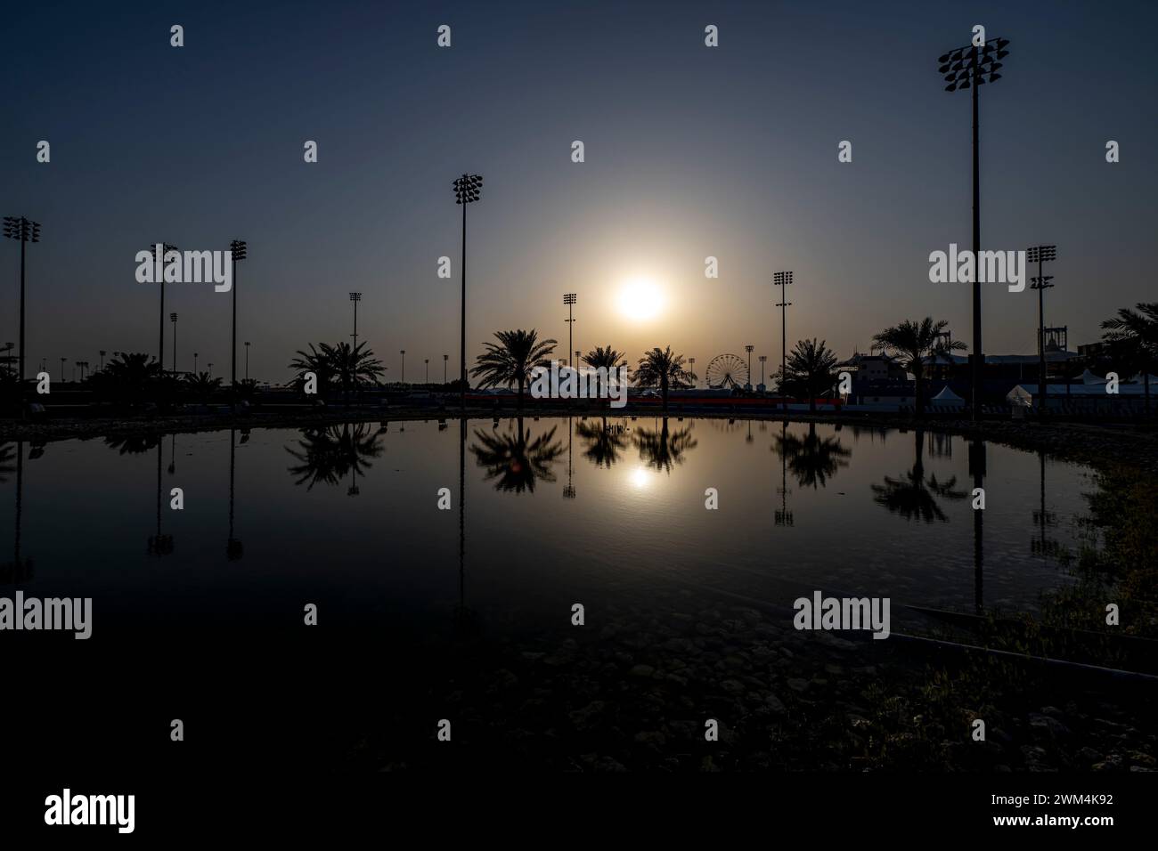Sakhir, Bahrain, 23. Februar, Bahrain Winter Testing, vom Bahrain International Circuit, Bahrain konkurriert für Bahrain Winter Testing 2024. Wintertests, die Wintertests der Formel-1-Meisterschaft 2024. Quelle: Michael Potts/Alamy Live News Stockfoto