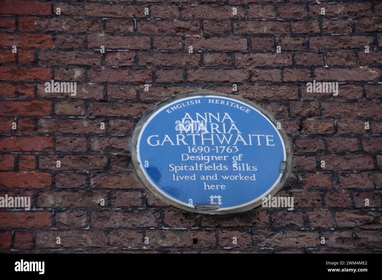 Englisches Kulturerbe-Schild, das angibt, wo Anna Maria Garthwaite lebte, Spitalfields, East London, London, Großbritannien Stockfoto