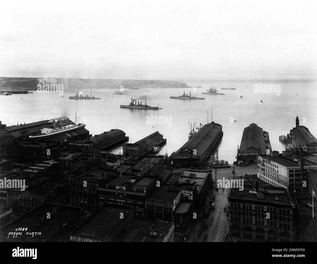 Schlachtschiffe in Elliott Bay, 25. Juli 1924 Stockfoto