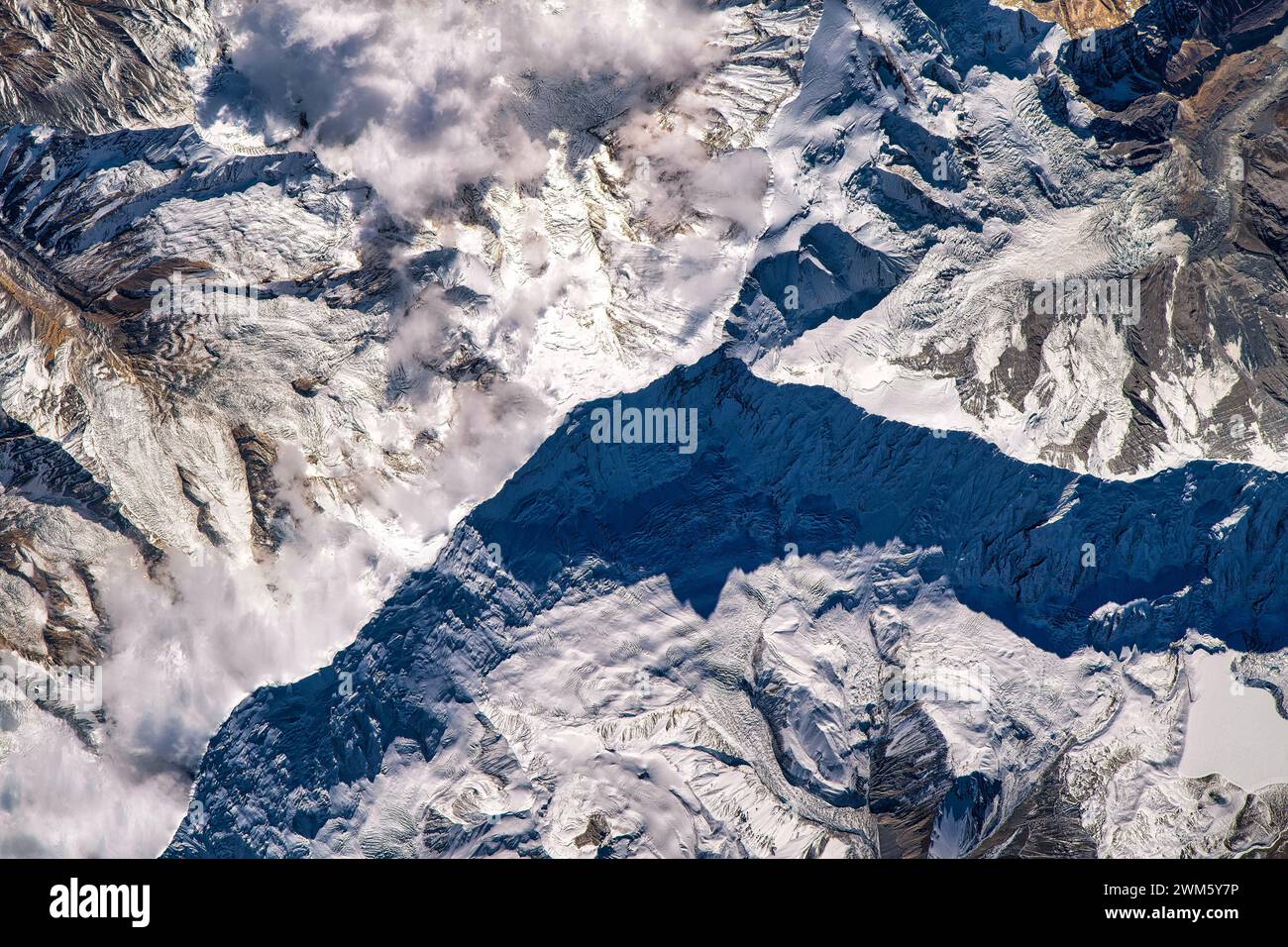 Berge in Nepal. Digitale Bildverbesserung durch die NASA Stockfoto